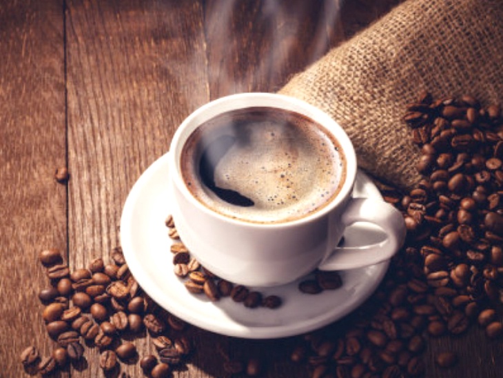 	दिनभर में 6 कप से अधिक कॉफी सेहत के लिए खतरनाक, 22 फीसदी तक बढ़ जाता है हृदय रोगों का खतरा