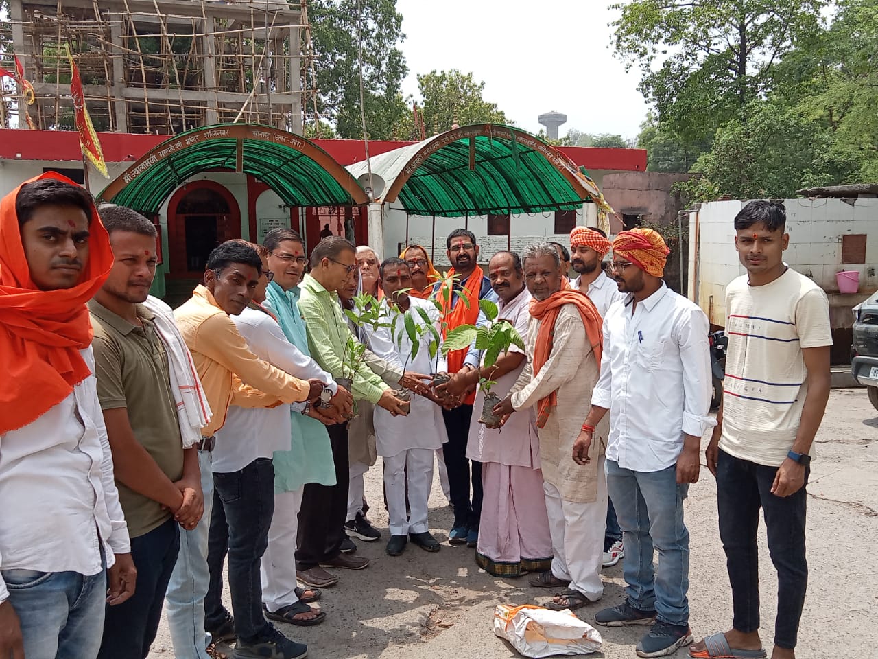 यूपी के मुख्यमंत्री योगी आदित्यनाथ  का जन्मदिवस शक्तिनगर में मनाया गया।
