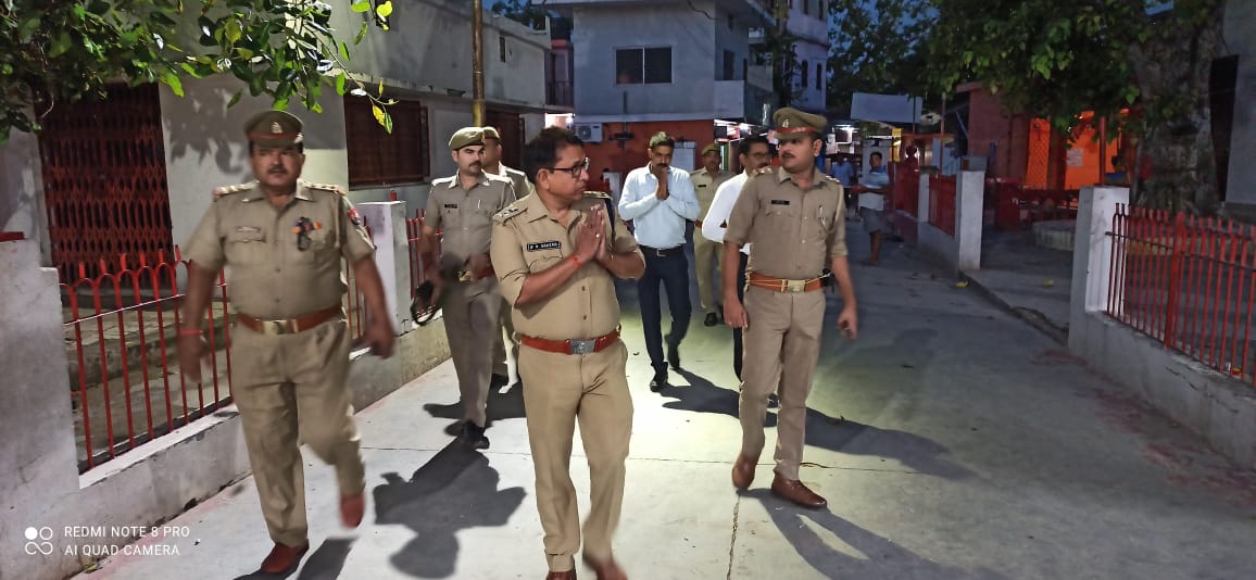 पुलिस अधीक्षक द्वारा श्रावण मास के सोमवार व कावड़ यात्रा के दृष्टिगत झारखंडी मंदिर का भ्रमण