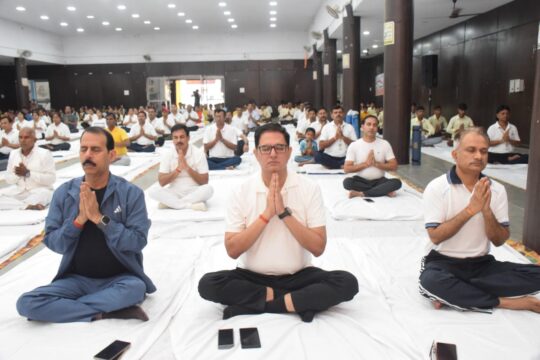 स्वस्थ पुलिस, सजग समाज – योग दिवस पर सिंगरौली पुलिस का संकल्प